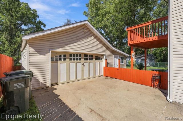 3144 Eastwood Drive, Rochester Hills, MI 48309