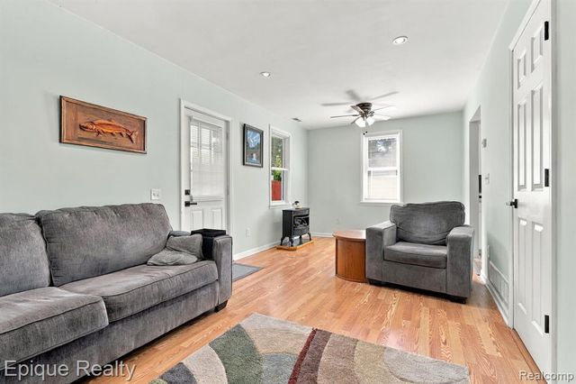 3144 Eastwood Drive, Rochester Hills, MI 48309