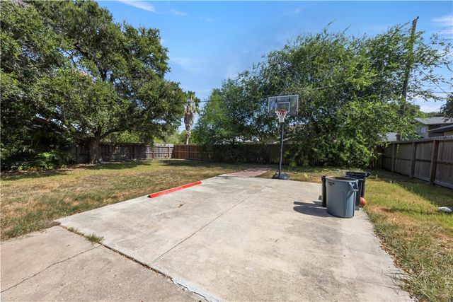 224 Pecos St, Portland, TX 78374