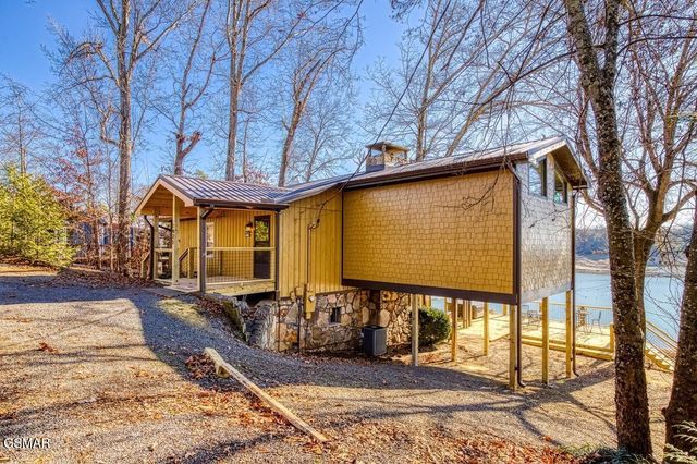 1421 Highway 139, Dandridge, TN 37725