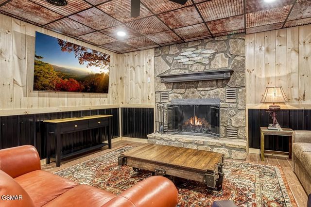 1421 Highway 139, Dandridge, TN 37725