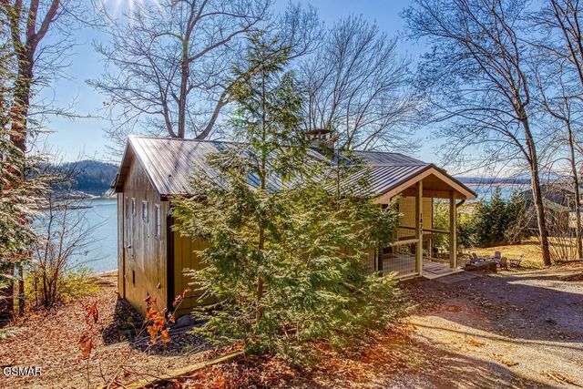 1421 Highway 139, Dandridge, TN 37725