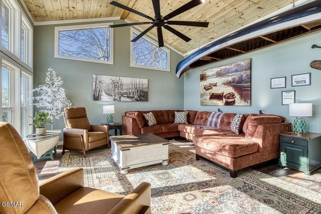 1421 Highway 139, Dandridge, TN 37725
