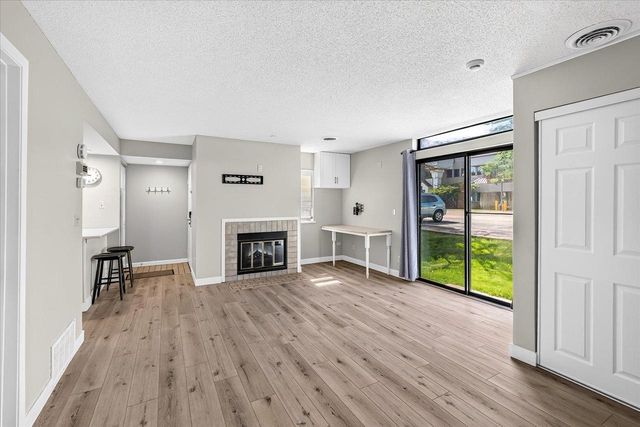 539 D'ONOFRIO Drive, Madison, WI 53719