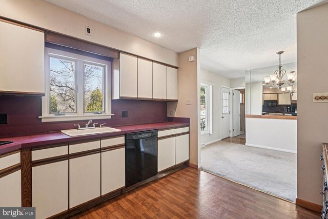 319 5TH AVE, Bellmawr, NJ 08031