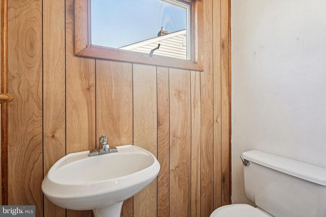 319 5TH AVE, Bellmawr, NJ 08031