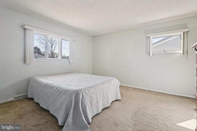 319 5TH AVE, Bellmawr, NJ 08031