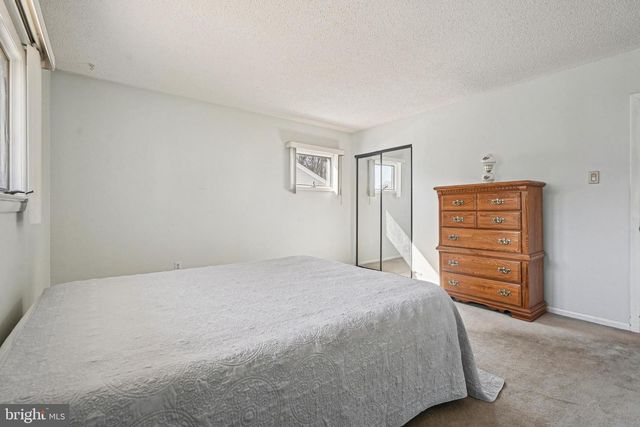 319 5TH AVE, Bellmawr, NJ 08031