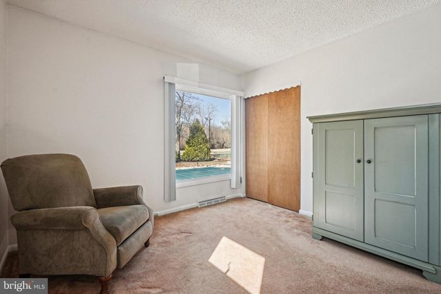 319 5TH AVE, Bellmawr, NJ 08031