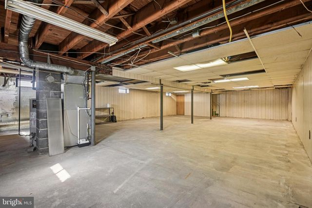 319 5TH AVE, Bellmawr, NJ 08031