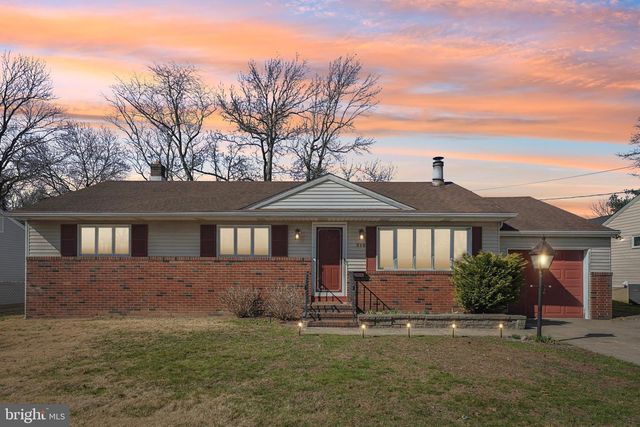 319 5TH AVE, Bellmawr, NJ 08031