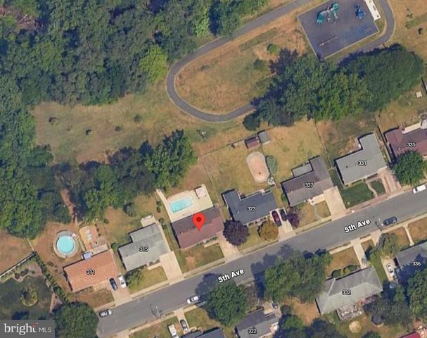 319 5TH AVE, Bellmawr, NJ 08031