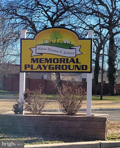 319 5TH AVE, Bellmawr, NJ 08031