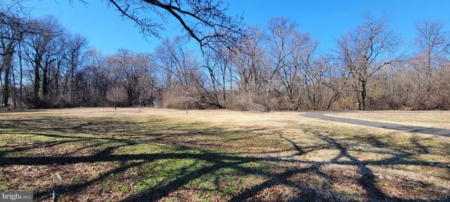 319 5TH AVE, Bellmawr, NJ 08031