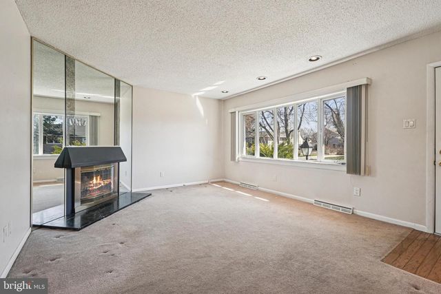 319 5TH AVE, Bellmawr, NJ 08031