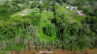 2623 Main Highway, Breaux Bridge, LA 70517