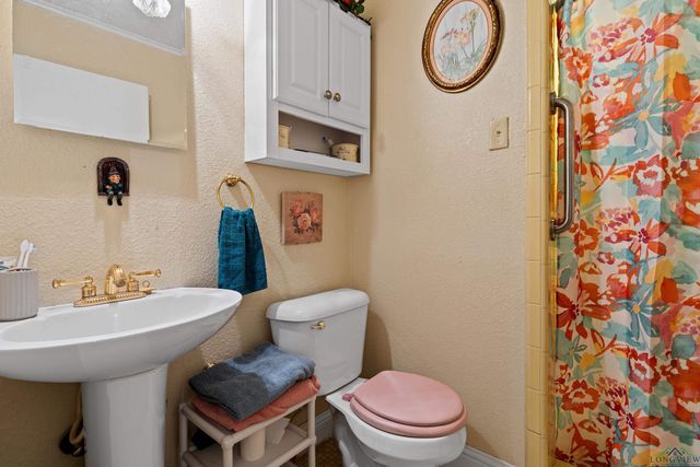 309 S Friou Street, Jefferson, TX 75657