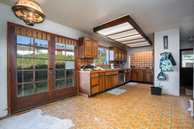 4829 DEHESA RD, El Cajon, CA 92019