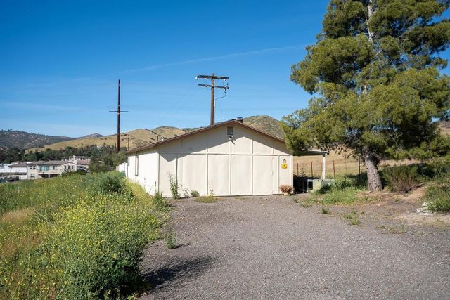 4829 DEHESA RD, El Cajon, CA 92019