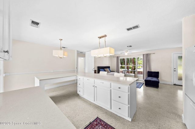 965 Palo Alto Street SE, Palm Bay, FL 32909