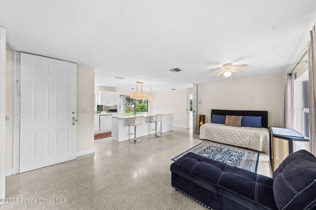 965 Palo Alto Street SE, Palm Bay, FL 32909