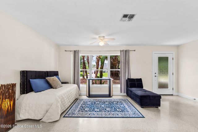 965 Palo Alto Street SE, Palm Bay, FL 32909