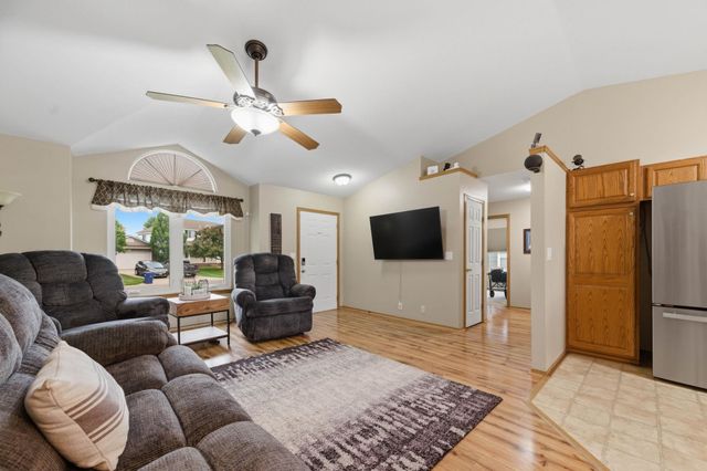 9414 E Carson St, Wichita, KS 67210