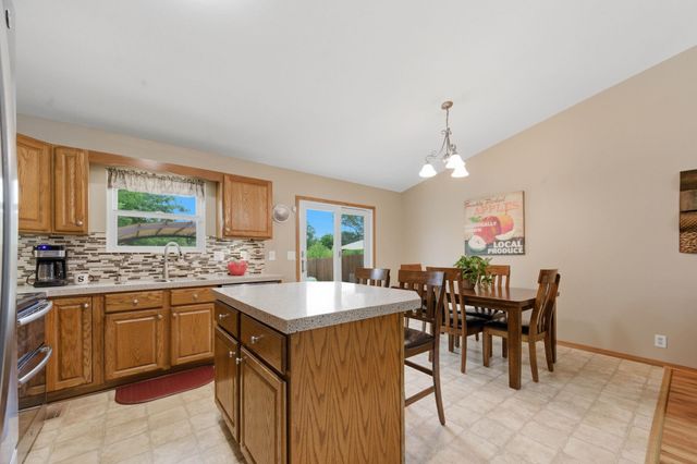 9414 E Carson St, Wichita, KS 67210