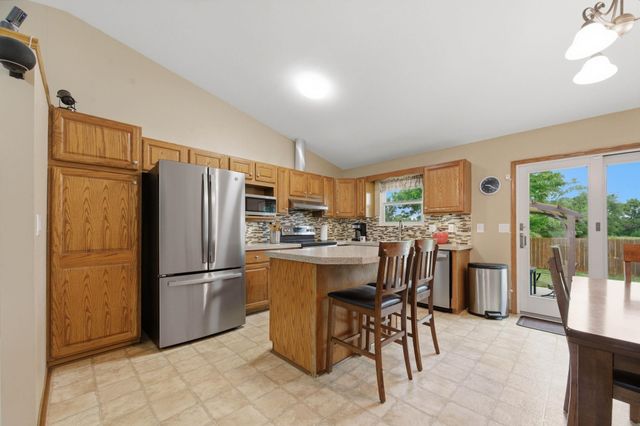 9414 E Carson St, Wichita, KS 67210