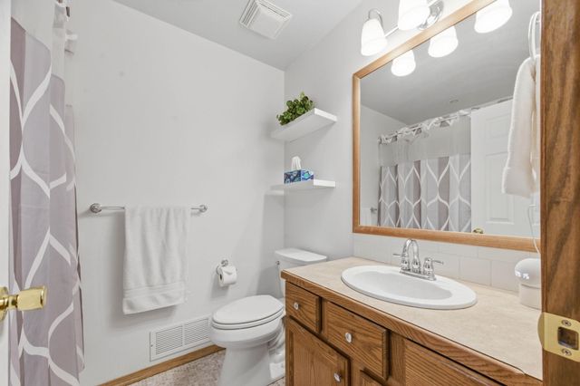 9414 E Carson St, Wichita, KS 67210
