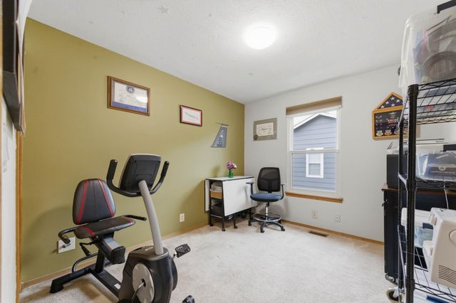 9414 E Carson St, Wichita, KS 67210