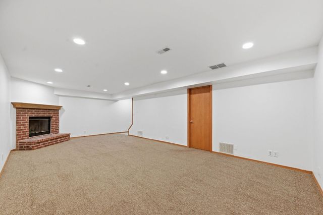 9414 E Carson St, Wichita, KS 67210