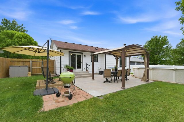 9414 E Carson St, Wichita, KS 67210