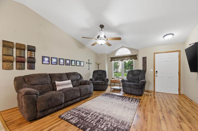 9414 E Carson St, Wichita, KS 67210