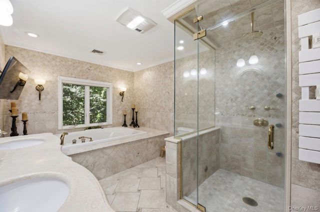 17 Nottingham Way, Mahopac, NY 10541