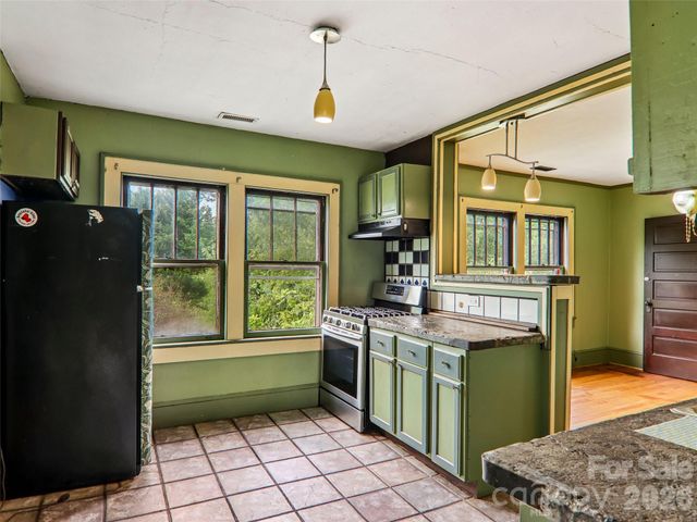 513 Fairview Road, Asheville, NC 28803