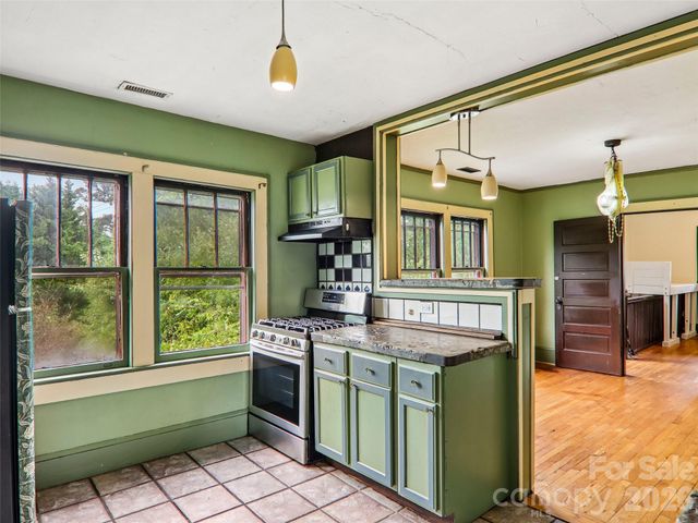 513 Fairview Road, Asheville, NC 28803