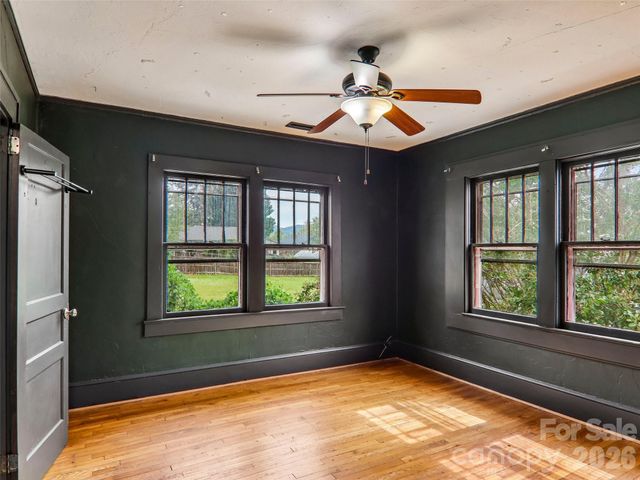 513 Fairview Road, Asheville, NC 28803