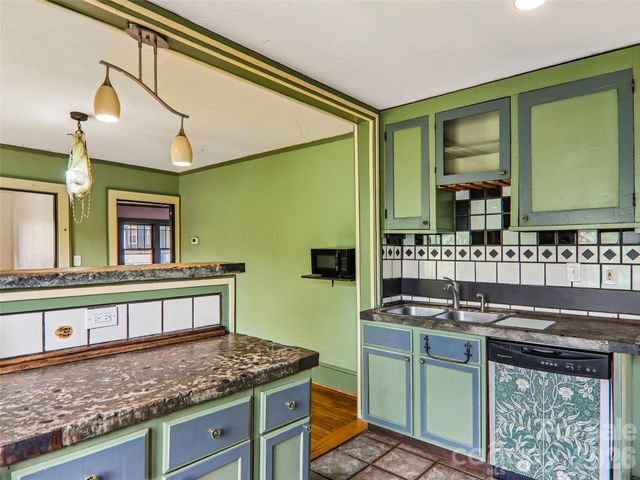 513 Fairview Road, Asheville, NC 28803