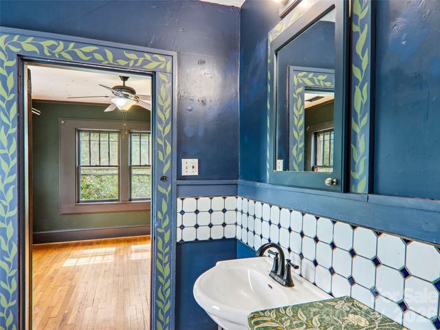 513 Fairview Road, Asheville, NC 28803