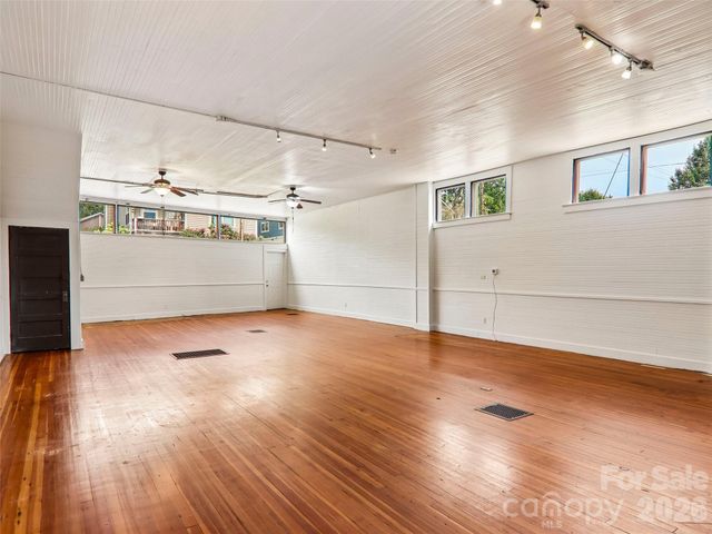 513 Fairview Road, Asheville, NC 28803