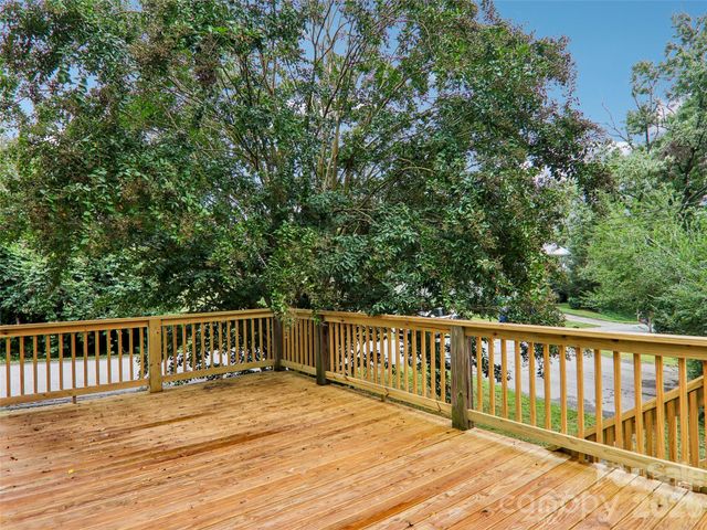 513 Fairview Road, Asheville, NC 28803