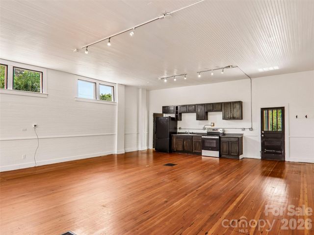 513 Fairview Road, Asheville, NC 28803