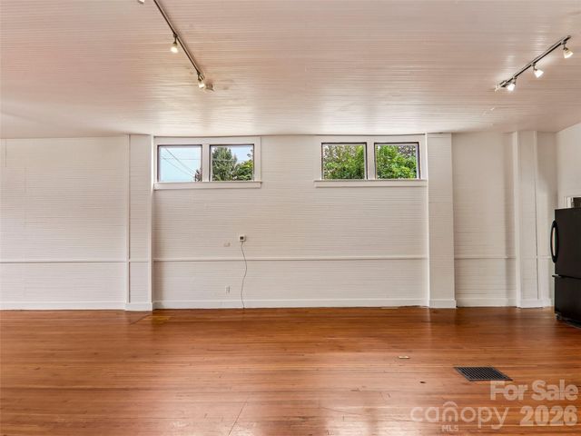 513 Fairview Road, Asheville, NC 28803