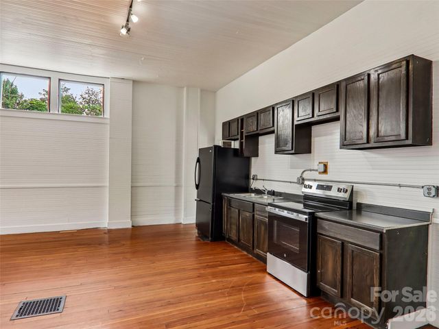513 Fairview Road, Asheville, NC 28803