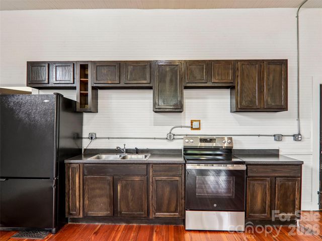 513 Fairview Road, Asheville, NC 28803