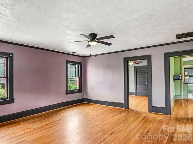 513 Fairview Road, Asheville, NC 28803