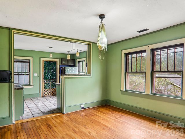 513 Fairview Road, Asheville, NC 28803