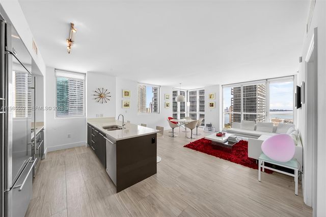 500 Brickell Ave 3901, Miami, FL 33131