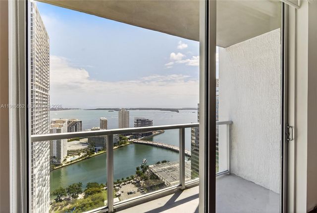 500 Brickell Ave 3901, Miami, FL 33131